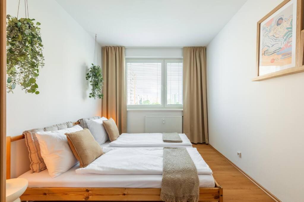 Duna Retreat: City Serenity Bratislava Exterior photo