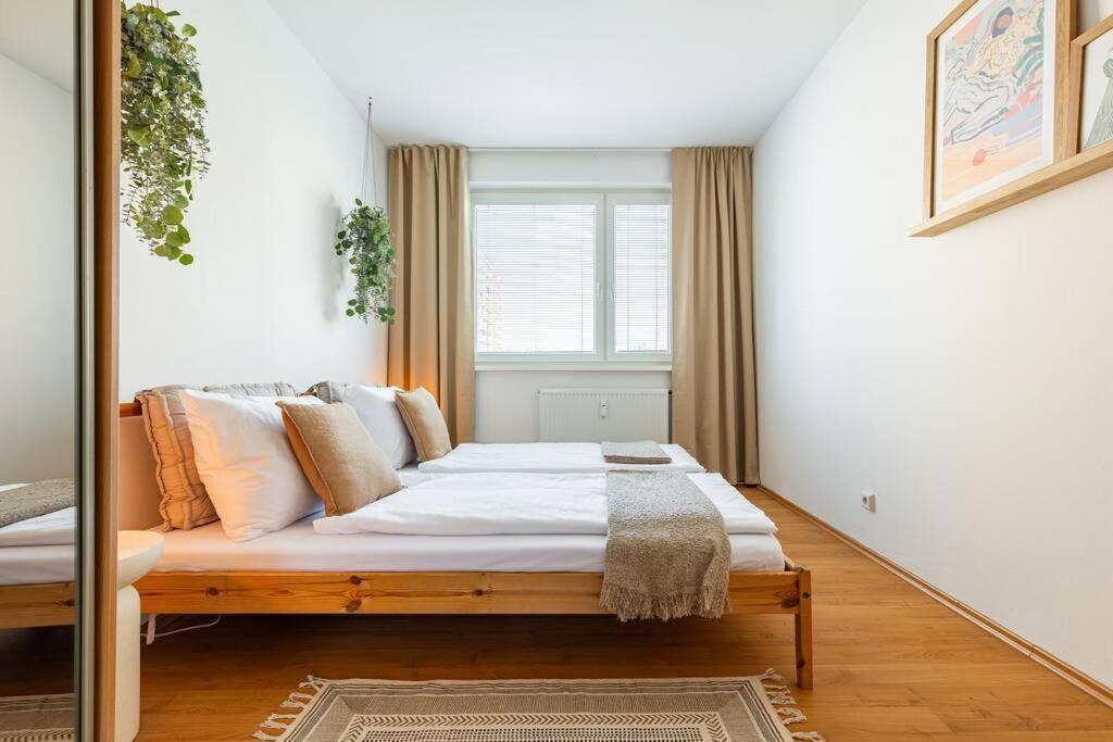 Duna Retreat: City Serenity Bratislava Exterior photo